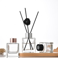 Vente en gros Bouteille diffuseur 50ml 100ml 150ml Bouteille diffuseur en verre Bouteille diffuseur roseau carré
