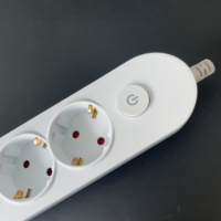 Prise d'extension de multiprise à LED standard de l'UE 16A 5 prises et 3 prises de courant alternatif 6 prises en option