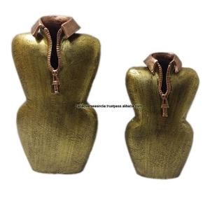 Jarrón Floral Decorativo Elegante Hecho a Mano de Aluminio para Sala de Estar, Dormitorio y Restaurante - Product Image 1