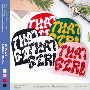 Bonnet en tricot jacquard automne-hiver avec lettres en strass, tendance, pour hommes et femmes, toutes occasions, avec strass - Product Image 2