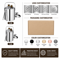 Seau à glace |   pour jusqu'à 30 glaçons |   Refroidisseur à glace à double paroi en acier inoxydable avec couvercle à pinces |   Capacité de 1,3 L | |   Fabriqué en Chine