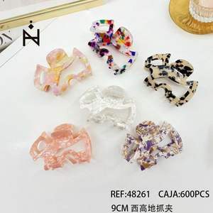 Pinces à cheveux Nina 9 cm en acétate, couleur dégradée, accessoires de mode pour femmes - Product Image 1