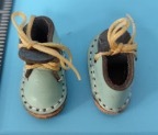 Chaussures de poupée miniatures personnalisées pour poupée de 30 cm, sandales à talons hauts en cuir verni à lanières, escarpins ornés de bijoux, échelle 1:6, vente en gros OEM