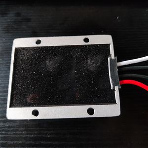 Controlador de Carga Solar CC/CC para Baterías de Litio, Corriente de Carga Continua Máxima de 8A con Salida de 14.6V CC, Convertidor BOOST-BUCK - Product Image 2
