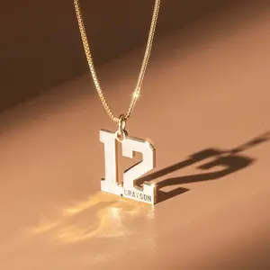 Collar de béisbol con número de cadena de caja deportiva chapada en oro de 18 quilates personalizado nombre letra logotipo palabra número Collar para regalo