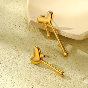 Boucles d'oreilles en or à coeur Unique à la mode pour les femmes à la mode Vintage bijoux en acier inoxydable boucles d'oreilles pour les fêtes - Product Image 5