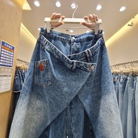 Nouvelle collection Printemps 2026 – Pantalon large en jean bicolore à empiècements diagonaux pour femme grande taille, style streetwear américain drapé