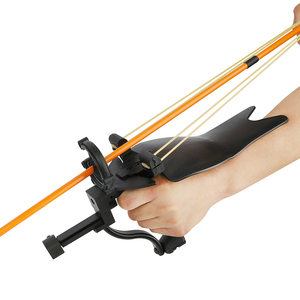 プロのフィッシュシューターナイロンボウスタンドスリングショットハンドガードとアロースタンド屋外ハンティングシューティング強力なスリングショット - Product Image 3