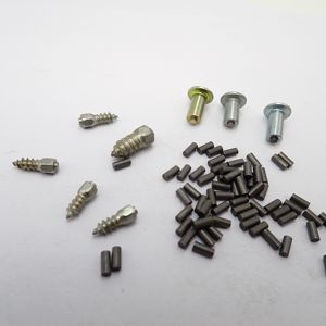 مسامير وشوكات كربيد الأسمنت المخصصة المانعة للانزلاق بقياس D2.2*5 مم لإطارات السيارات/الشاحنات/الحافلات - Product Image 4