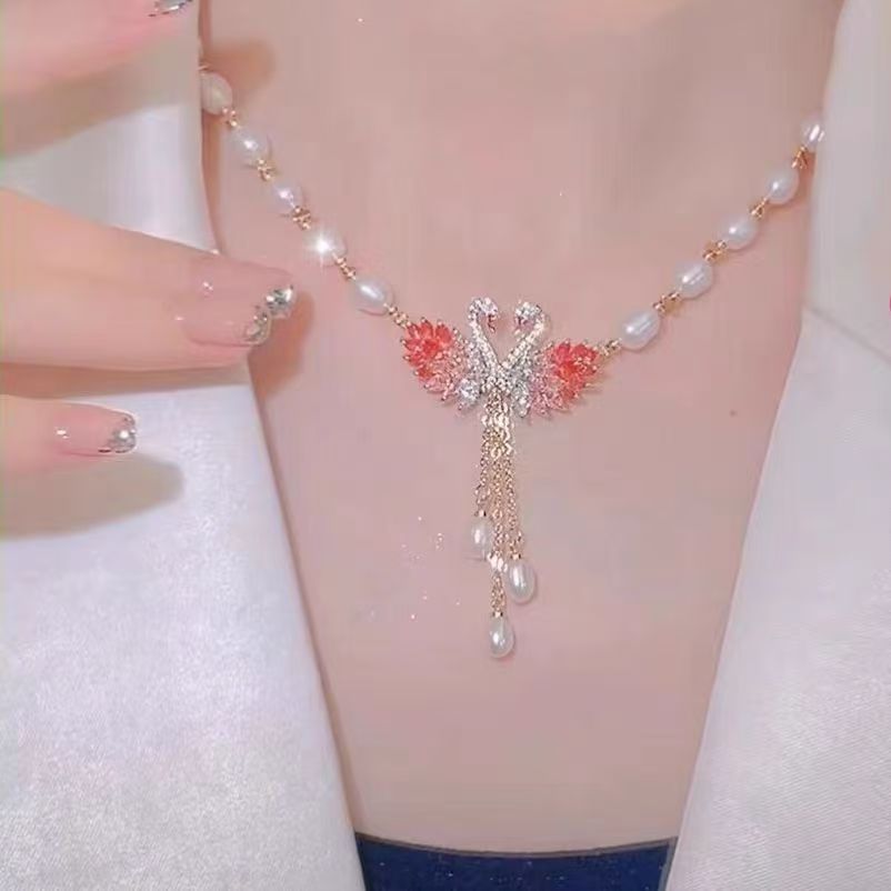 Pink Swan 73