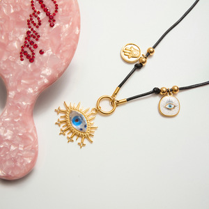 Collar con colgante de ojo turco de acero inoxidable chapado en oro con cadena de cuerda encerada negra y dijes de Hamsa y ojo para mujer, regalo - Product Image 3