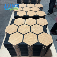 Panneau mural acoustique moderne, imperméable, en MDF, forme spéciale, nouveau style, insonorisant pour usage domestique et de divertissement