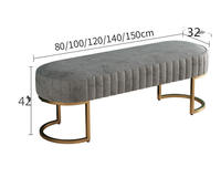 Banc ottoman ovale contemporain en velours rose capitonné avec pieds en métal doré pour tabouret