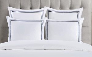 Set di Lenzuola di Lusso 100% Cotone <span class=keywords><strong>Tinta</strong></span> <span class=keywords><strong>Unita</strong></span> con Ricami, Include Federe e <span class=keywords><strong>Copripiumino</strong></span> - Product Image 6