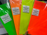 Woodfree / Vellum kertas neon kertas gulung berperekat Jumbo warna merah/hijau/Oranye/kuning untuk harga gulungan label