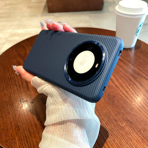 Coque de téléphone en fibre de carbone Laudtec LX251 avec anti-chute légère simple atmosphérique à la mode pour Huawei mate60 60pro 60RS - Product Image 1