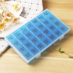 Pilulier portable anti-poussière en PP, nouveau matériau ABS transparent coloré, boîte de rangement pour médicaments rectangulaire à sept jours - Product Image 4