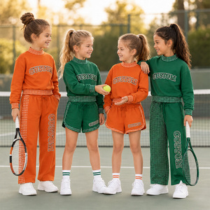 Set Tuta Yoga Personalizzata <span class=keywords><strong>per</strong></span> Ragazze con Pantaloncini o <span class=keywords><strong>Pantaloni</strong></span> a Gamba Larga, Opzioni di Taglia, Stile e Fantasia, MOQ 20 Pezzi, CPC CPSIA 0-15 Anni - Product Image 2