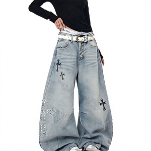 Jean large déchiré pour homme, taille haute, coupe ample, motif croix gothique brodé, grande taille, en denim de coton - Product Image 1
