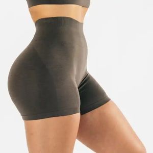 Shorts Deportivos Cortos sin Costuras para Mujer, Color AZUL FRANCÉS, Cintura Alta, Shorts de Yoga con Efecto Scrunch - Product Image 1