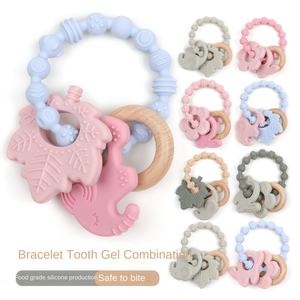 Jouet en silicone <span class=keywords><strong>gel</strong></span> pour les dents <span class=keywords><strong>de</strong></span> bébé <span class=keywords><strong>avec</strong></span> hochet Jouet doux pour l'entraînement des dents Jouets <span class=keywords><strong>de</strong></span> <span class=keywords><strong>dentition</strong></span> à mâcher Bracelet pour enfant Produit pour bébé - Product Image 3