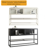 Buffet de salon moderne en métal et verre avec étagères de rangement et espace de présentation, design gain de place