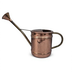 Arrosoir en cuivre pour le jardinage, en métal durable, pour usage extérieur, arrosoir en métal peint à la main avec motif floral pour le jardinage - Product Image 1