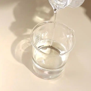 Isononyl Isononanoate de qualité cosmétique, huile d'ester synthétique, matière première pour la formule de crème, de lotion et de maquillage - Product Image 1