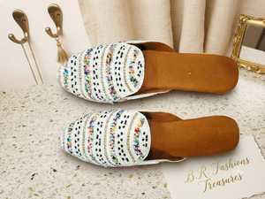 Jutti Hechos a Mano para Mujer, Elegantes para Fiestas, Bodas, Oficina, Sandalias Planas Ligeras de Estilo Étnico Tradicional Indio - Product Image 3