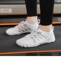 Chaussures aquatiques personnalisées blanches pour femmes, séchage rapide, respirantes, légères, minimalistes, pieds nus, élastiques, pour la natation en rivière et la marche aquatique