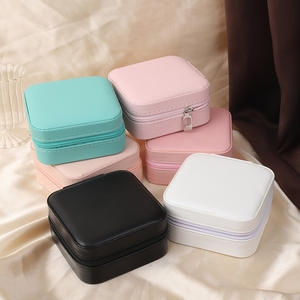 Boîte de rangement pour bijoux en cuir PU de luxe avec logo personnalisé, petite boîte de rangement portable pour bijoux de voyage - Product Image 3