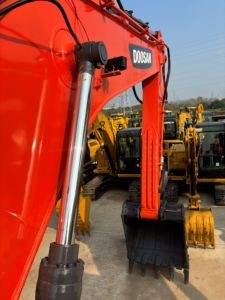 Excavadora de orugas Doosan DX225 de 22 toneladas Excavadora de gran tamaño Doosan DX225 Doosan DL06 para uso en la construcción - Product Image 5