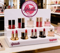 Boîte de présentation en acrylique pour petit comptoir portable rotatif personnalisé pour la vente au détail de rouge à lèvres de maquillage de crème de beauté pour l'affichage de magasin POP