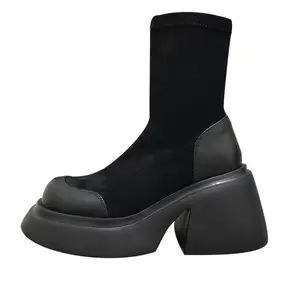 Dropshipping Nuevos botines de suela gruesa de tacón grueso y alta elasticidad para mujer en el tubo Botas Martin Botas gruesas.