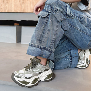Zapatillas deportivas casuales transpirables de verano para hombre, estilo papá, de malla, con suela gruesa y cordones, las más vendidas y de moda. - Product Image 1