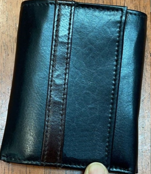 ดำ // น้ำตาล // แทน