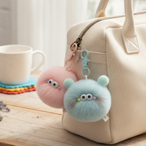 Porte-clés en fausse fourrure <span class=keywords><strong>de</strong></span> vison <span class=keywords><strong>kawaii</strong></span> personnalisé en gros, elfe festonné, <span class=keywords><strong>lutin</strong></span> <span class=keywords><strong>de</strong></span> la poussière avec chaîne colorée pour sac d'étudiant, cadeau <span class=keywords><strong>de</strong></span> couple - Product Image 2