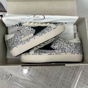 Chaussures en cuir véritable de luxe pour hommes et femmes, baskets de haute qualité pour l'extérieur, semelle intermédiaire en caoutchouc, fabriquées en Chine - Product Image 5