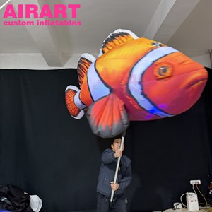 Marioneta inflable de <span class=keywords><strong>pez</strong></span> <span class=keywords><strong>payaso</strong></span> de tamaño personalizado con palo de mano para eventos y espectáculos - Product Image 3