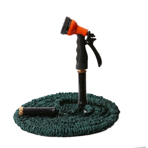 Manguera de Jardín Telescópica de Dos Capas, Ecológica, de Plástico, con Pistola de Agua para Riego y Lavado de Autos - Product Image 1
