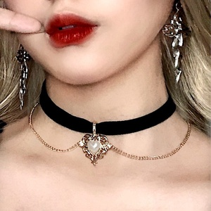 Collana con Ciondolo a Forma di Rosa Retrò per Donne, Romantica Collana Classica con Cuore, Gioielli per Feste, Regalo per Innamorati - Product Image 5