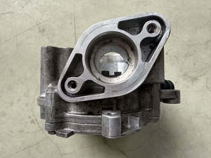 06K145100CC 06K145100AE Système de freinage moteur d'origine d'occasion, pièces de moteur en gros, pompe à vide démontée pour <span class=keywords><strong>Audi</strong></span> <span class=keywords><strong>A6</strong></span> 2015-<span class=keywords><strong>2020</strong></span> - Product Image 4