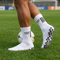 Chaussettes de sport athlétiques durables et antidérapantes pour hommes, personnalisables, avec grip de football, écologiques, séchage rapide, fournisseur direct