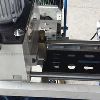 Fraiseuse de trou de verrouillage CNC de fenêtre en aluminium à haute efficacité
