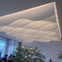 Plafond ondulé ignifuge A1 en tissu suspendu, résistant au vent, film de qualité A, pour exposition