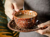 Tasse à latte et soucoupe rondes en céramique élégantes 250 ml – Ensemble de tasses à café de haute qualité pour la maison, le café et la table – Idéal pour la consommation quotidienne du café