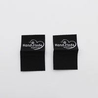 Étiquette de vêtement personnalisée avec logo de marque, pliée au centre, en satin textile, étiquette de col de haute qualité, écologique, en tissu polyester tissé