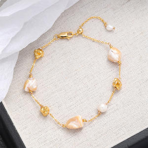 طقم مجوهرات نسائي فاخر بتصميم قلب من الزركون يتضمن قلادة وخاتم وأقراط وسوار - Product Image 6