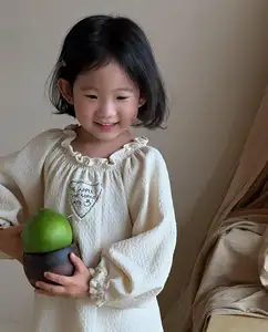 2023 가을 새로운 한국 아동복 여아 드레스 귀여운 복고풍 패치 긴 소매 면 드레스