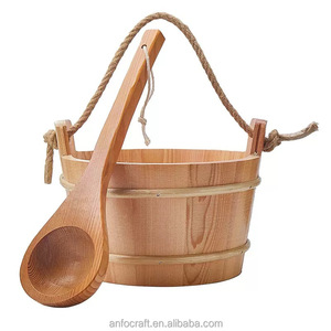 Seau en bois fait main de 5 litres (1,3 gallon) avec louche, accessoire de spa - Product Image 1